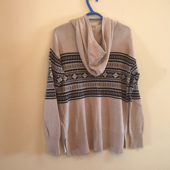 Gap Pull over sweater with hoodie - Picture 4 of 4